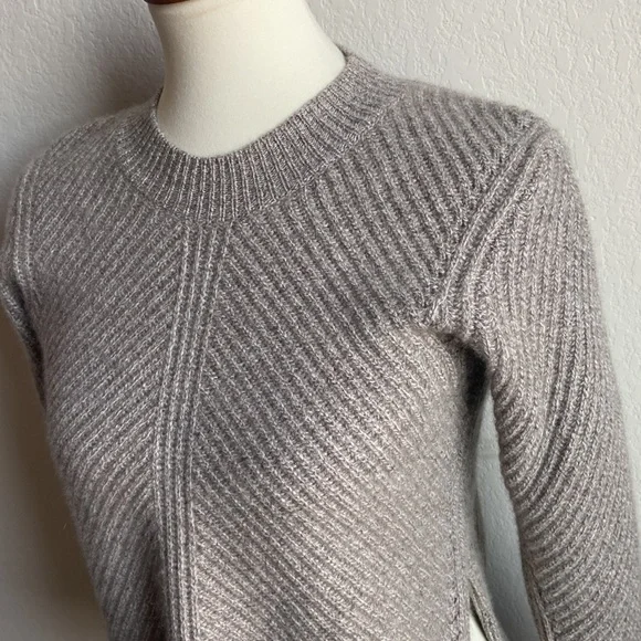 CO 100% cashmere tan cropped sweater - Picture 6 of 9